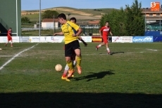 Foto 5 - Los juveniles de Alba de Tormes suman y siguen en casa (4-2)