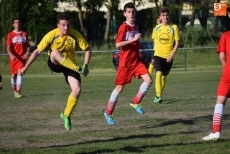 Foto 3 - Los juveniles de Alba de Tormes suman y siguen en casa (4-2)
