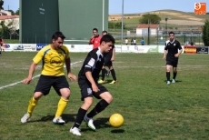 Foto 5 - Alba de Tormes C.F despide la liga en casa con victoria (2-1)