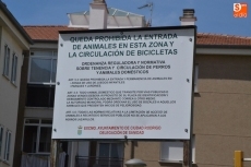 Foto 3 - Denuncian la dejadez del Ayuntamiento con el parque y los jardines de la calle Alberca