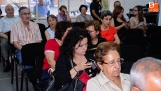 Foto 3 - Encuentro literario con la escritora Laura Freixas en la Feria del Libro