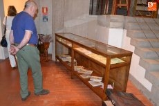 Foto 3 - Los alumnos del Taller de Restauración exponen los muebles en los que han trabajado este curso