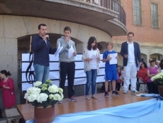 Foto 5 - El Colegio Marista celebra el mes de la Virgen María 