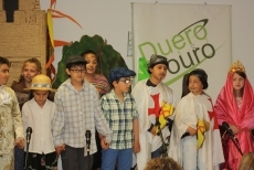 Foto 4 - El CRA Bajo Tormes, pasaporte a la final del certamen teatral 'Artistas del Duero'