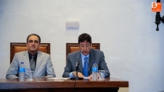 Foto 5 - El rector asiste a la graduación de los matemáticos formados por la USAL