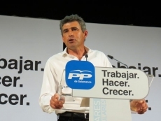 Foto 5 - Cirac anima a los ‘villorejos’ a mantener la mayoría absoluta del PP para dar estabilidad al...