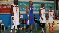 Foto 6 - El tiro y las pérdidas condenan a Aquimisa, que se la jugará ante Coín (57-72)