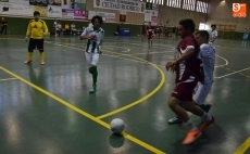 Foto 4 - El III Columnas recibe al Grupo Desportivo Valverde de Fundão