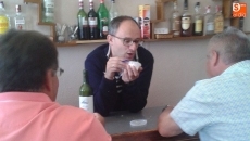 Foto 4 - La comida popular congrega a todos los vecinos durante las fiestas de la Virgen de la Esperanza