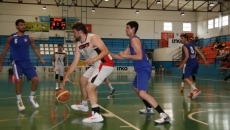 Foto 3 - Toño Rodríguez, capitán del Aquimisa CB Tormes, cuelga las 'botas'