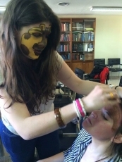 Foto 5 - Gran éxito del taller de maquillaje infantil para Pyfano