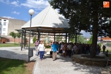 Foto 5 - La Residencia Mixta procesiona a la Virgen Milagrosa