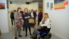 Avesal expone los trabajos de manualidades en el Julián Sánchez El Charro