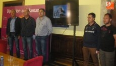 Corriendo entre lobos, en Cristóbal de la Sierra 