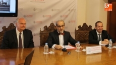 Blake S. Wilson, investido doctor honoris causa por sus trabajos en los implantes cocleares para el ...