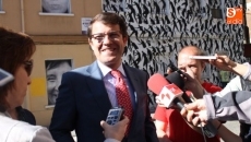 El alcalde cree que el debate con Cabero &ldquo;ser&aacute; de ideas, de reflexiones e igualado&rdquo;