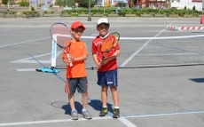 Diego Herrera y Marcos N&uacute;&ntilde;ez lideran el Mini Tenis Tour regional