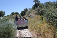 Foto 3 - Tod@vía realiza labores de mantenimiento de la vía entre las estaciones de Lumbrales y La...