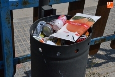 Foto 4 - Quejas por la basura acumulada en el parque de la calle Hermanos García Carraffa