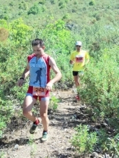 Foto 3 - Un centenar de corredores coronan el Kilómetro Vertical de las Hurdes