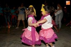 Foto 4 - Un divertido desfile de carrozas anima las fiestas del Corpus