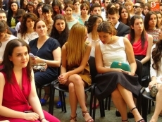 Foto 6 - La promoción 2011-2015 de Filología de la USAL disfruta de su feliz despedida