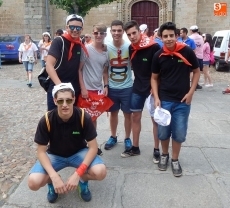 Foto 4 - Las pandas llenan de colorido y buen ambiente las Fiestas del Corpus