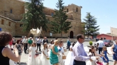 Foto 6 - Los niños y niñas de la primera comunión recorren las calles en la procesión del Corpus