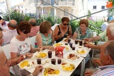 Foto 3 - Una gran paella de 500 raciones pone fin al Corpus