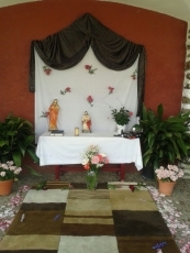 Foto 4 - El Arrabal de San Sebastián celebra el Corpus en buena armonía