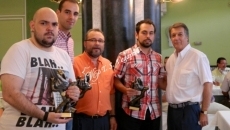 Foto 5 - Los componentes del Trofeo Salmantino Vegapiel rinden homenaje a sus campeones