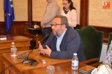 Foto 3 - Alejo estrena su quinta mayoría absoluta con una oposición muy reivindicativa