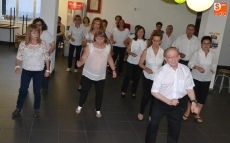 Foto 6 - Una exhibición clausura el curso del grupo de bailes coreográficos
