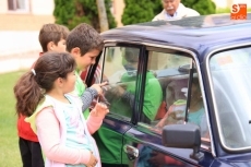 Foto 3 - Una selección de coches clásicos le da un toque de distinción a las fiestas de Pizarrales