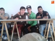 Foto 5 - Más de 200 vecinos participan en la parrillada de San Antonio