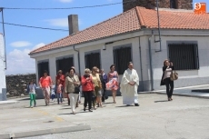 Foto 6 - Más de 200 vecinos participan en la parrillada de San Antonio