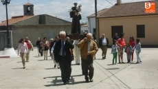 Foto 4 - Más de 200 vecinos participan en la parrillada de San Antonio