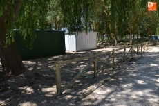 Foto 3 - En marcha el vallado del nuevo parking de La Pesquera