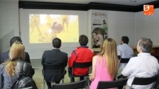 Foto 6 - CC El Tormes y Vialia entregan el cheque de 6.000 euros a las asociaciones beneficiarias de la...