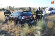 Foto 6 - Una joven resulta herida tras una salida de vía en el cruce de la CL-517 hacia Guadramiro