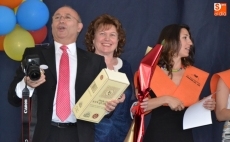 Foto 6 - El IES Tierra celebra su graduación y despide a un histórico, José Manuel Mangas