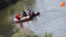 Foto 5 - Siguen los trabajos de los bomberos en busca del joven desparecido en el Tormes