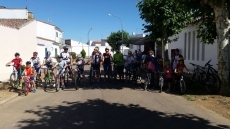 Foto 4 - Un intenso calor acompaña a los 25 participantes en la II Kedada en BTT