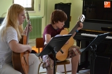 Foto 3 - Una canción de AC/DC a cuatro guitarras, atractivo de la última audición