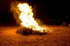 Foto 5 - Josefa Pascual pregona a San Juan en una noche de magia