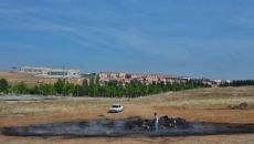 Foto 3 - Las labores de los bomberos tras la hoguera de san Juan, protagonistas el día después