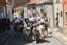 Foto 4 - La bandera ondea en el día de San Juan 