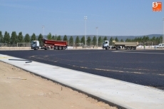 Foto 3 - El aglomerado asfáltico, último paso antes de la colocación del césped artificial