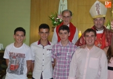 Foto 3 - Ocho jóvenes reciben el Sacramento de la Confirmación en Fátima