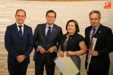 Foto 6 - El Colegio de Médicos homenajea a los doctores jubilados el último año